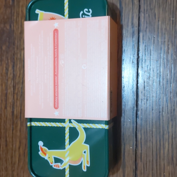 Benefits Merry Mini Mail - Picture 2 of 4